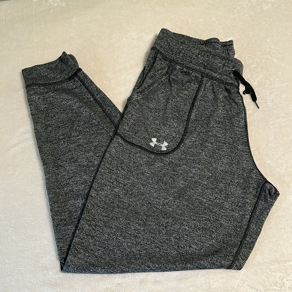 Under Armour heat gear women’s size medium joggers